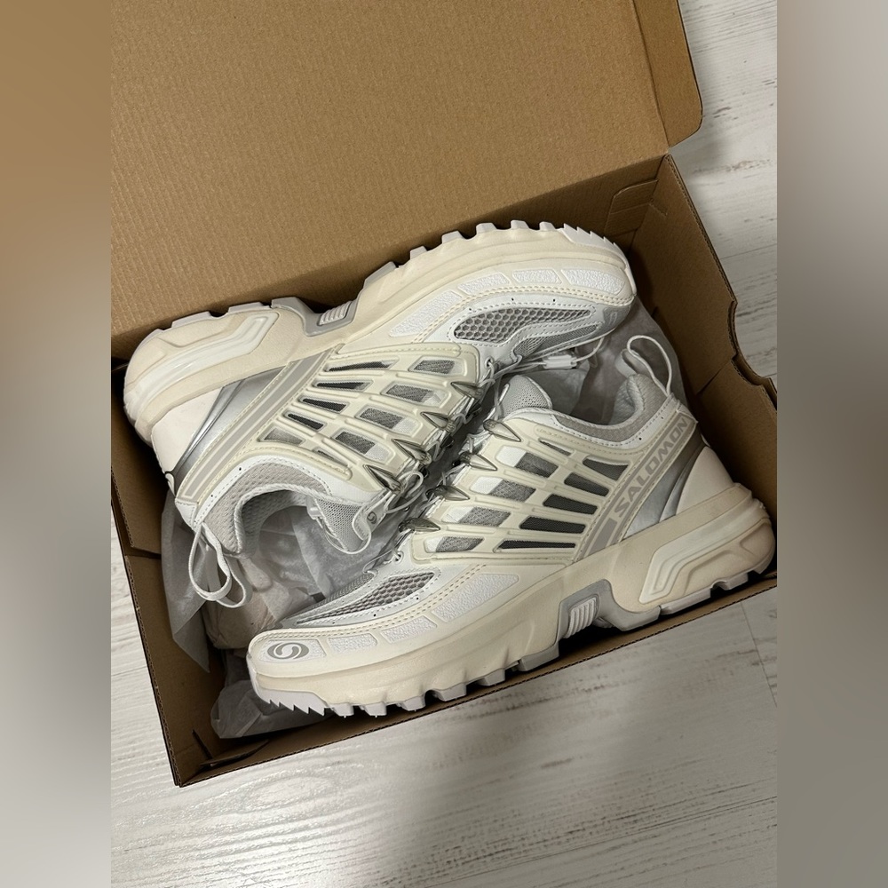 NIB NWT Salomon ACS PRO sz M7/W8